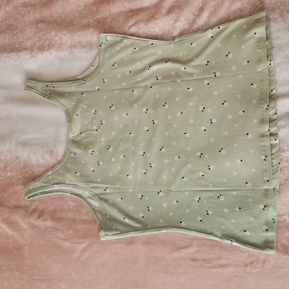 Junior Tank Tops Size Large - Picture 7 of 10